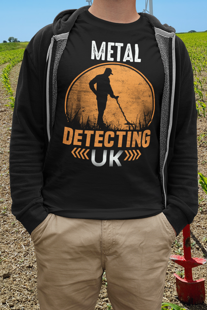 Metal Detecting UK T-shirt