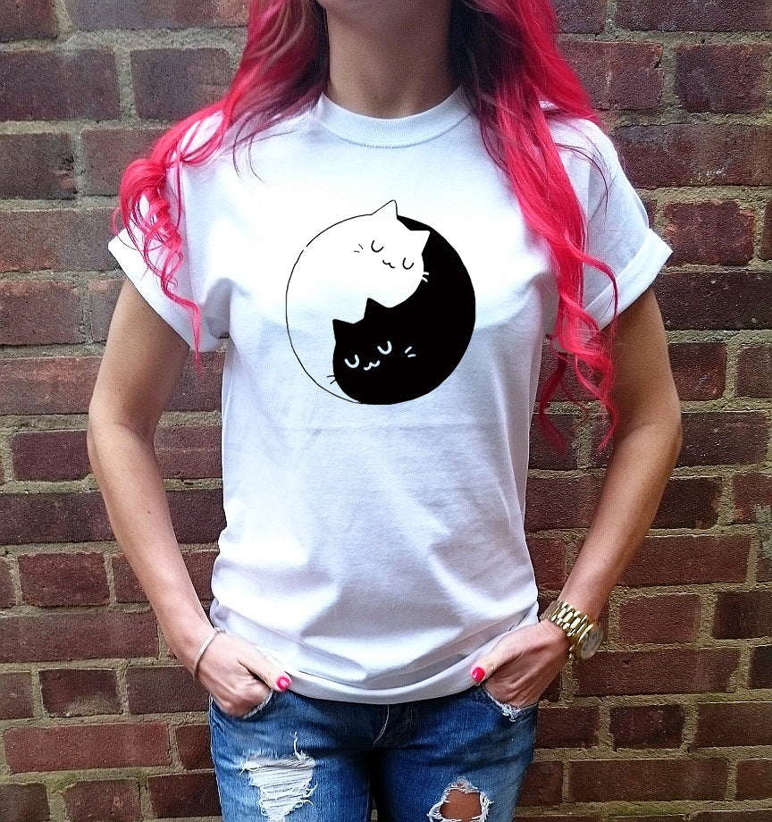 Cat Yin Yang T-shirt - Urbantshirts.co.uk