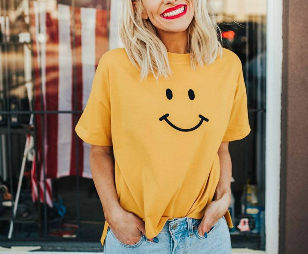 Smiley T-shirt - Urbantshirts.co.uk